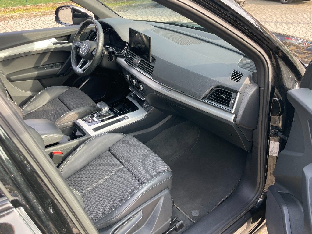 AUDI Q5 40 TDI 204 CV quattro S tronic S line +TETTO APRIB - 23