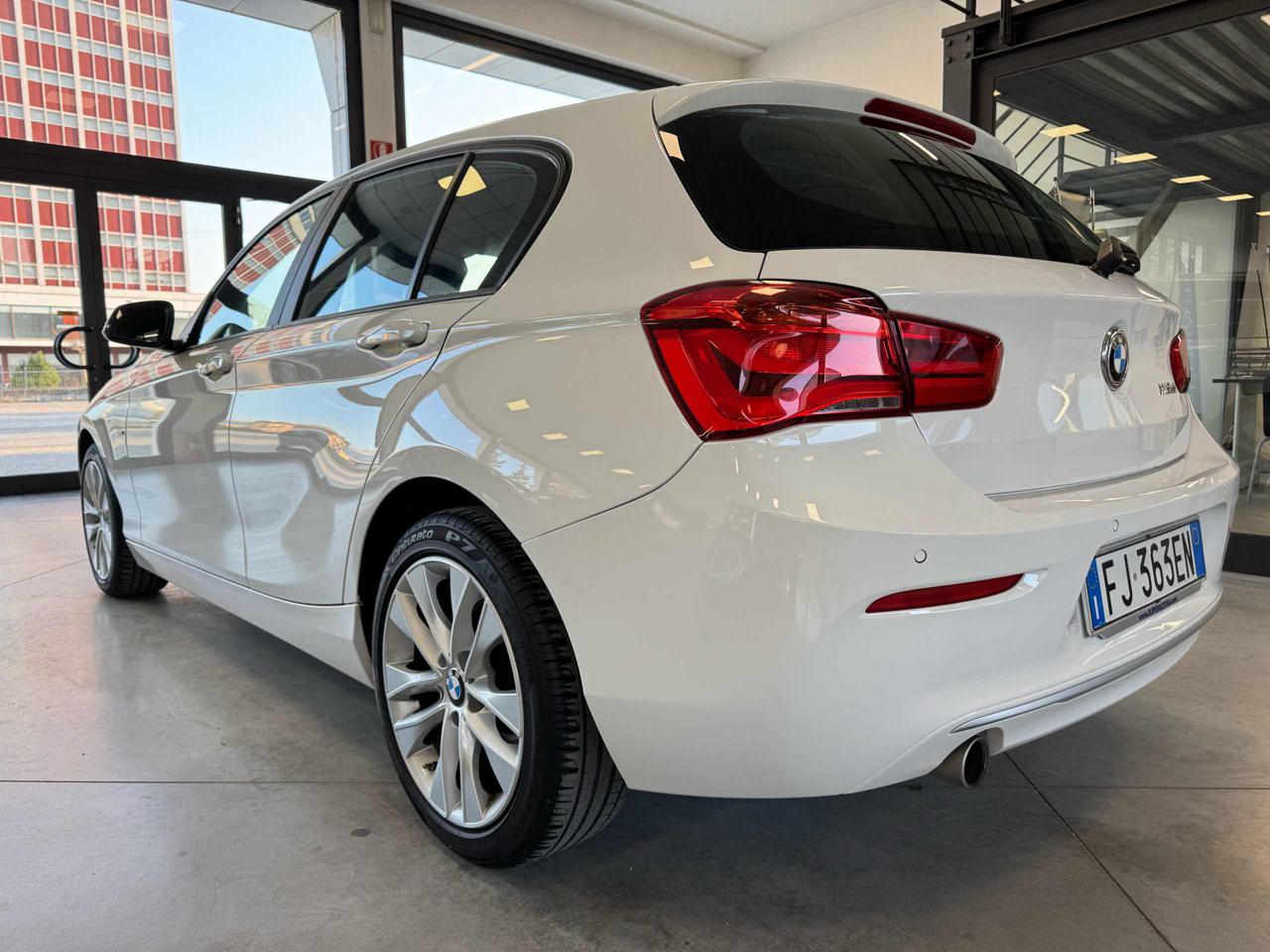 BMW 116 d 5p. Urban - 5