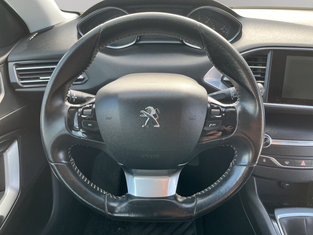 PEUGEOT 308 1.6hdi 115CV - 11