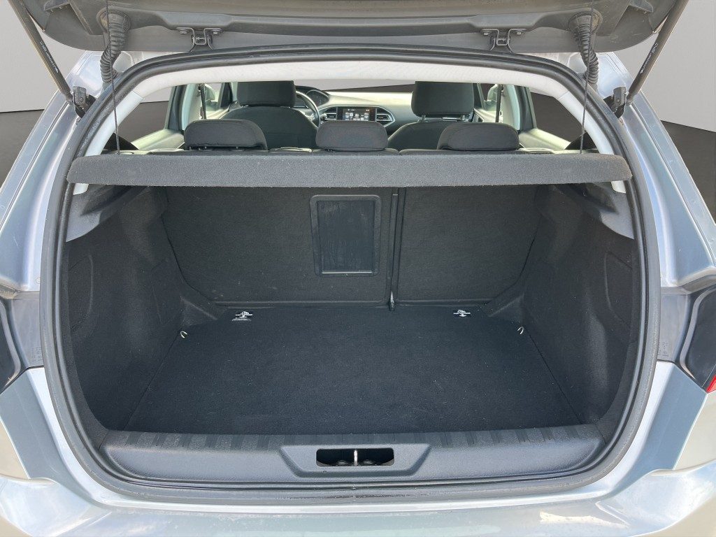 PEUGEOT 308 1.6hdi 115CV - 15