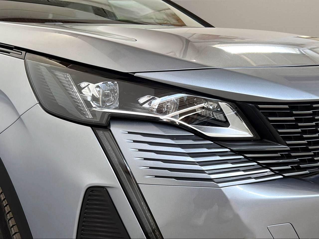 PEUGEOT 3008 Hybrid4 300 e-EAT8 GT Pack - 37