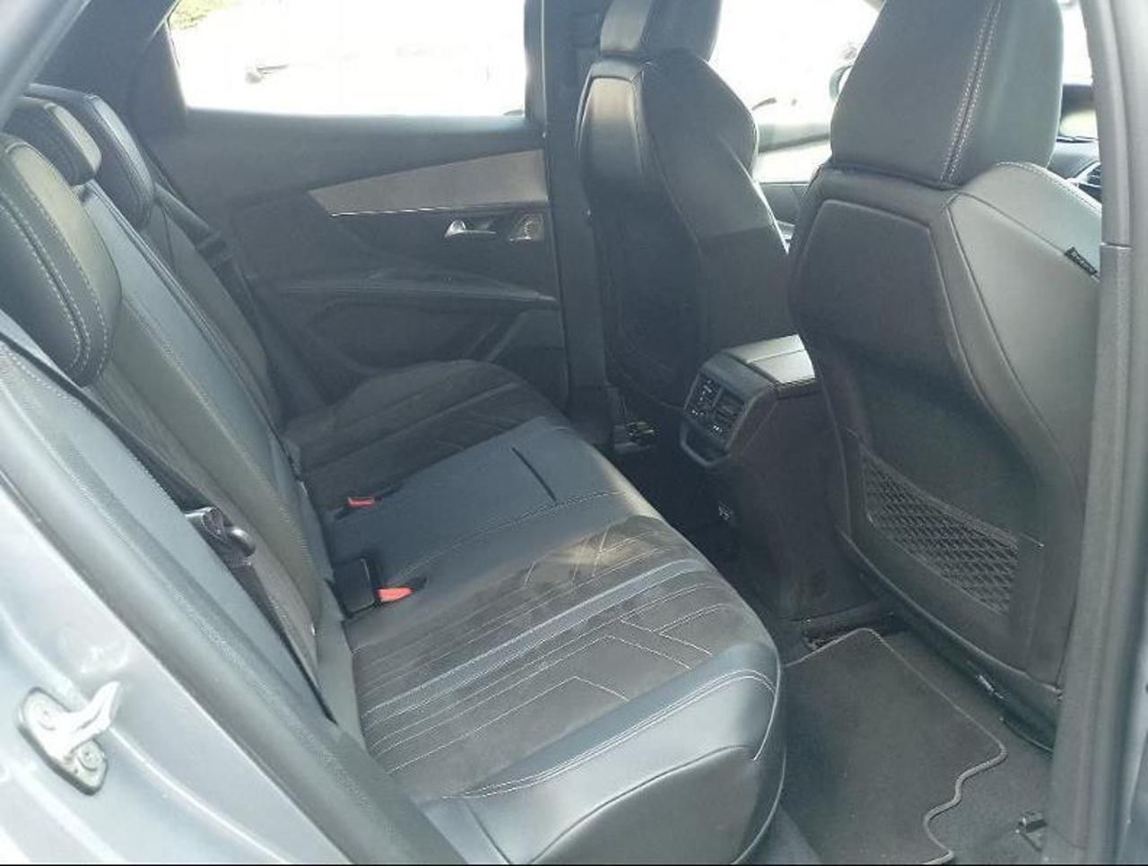 PEUGEOT 3008 Hybrid4 300 e-EAT8 GT Pack - 7