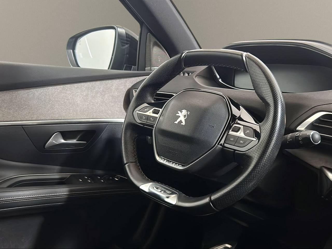 PEUGEOT 3008 Hybrid4 300 e-EAT8 GT Pack - 27
