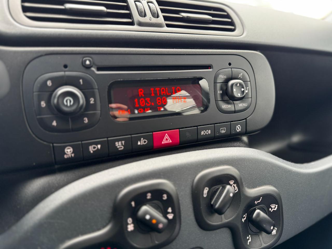 FIAT Panda 1.2i Easy 69cv Neopatentati OK - 19