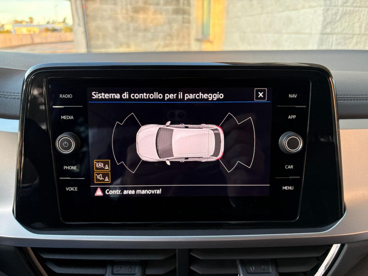 VOLKSWAGEN T-Roc 2.0 TDI SCR 150 CV DSG Business BlueMotion Technol - 17