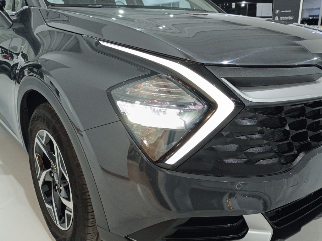 KIA Sportage 1.6 CRDi MHEV DCT Business - 24