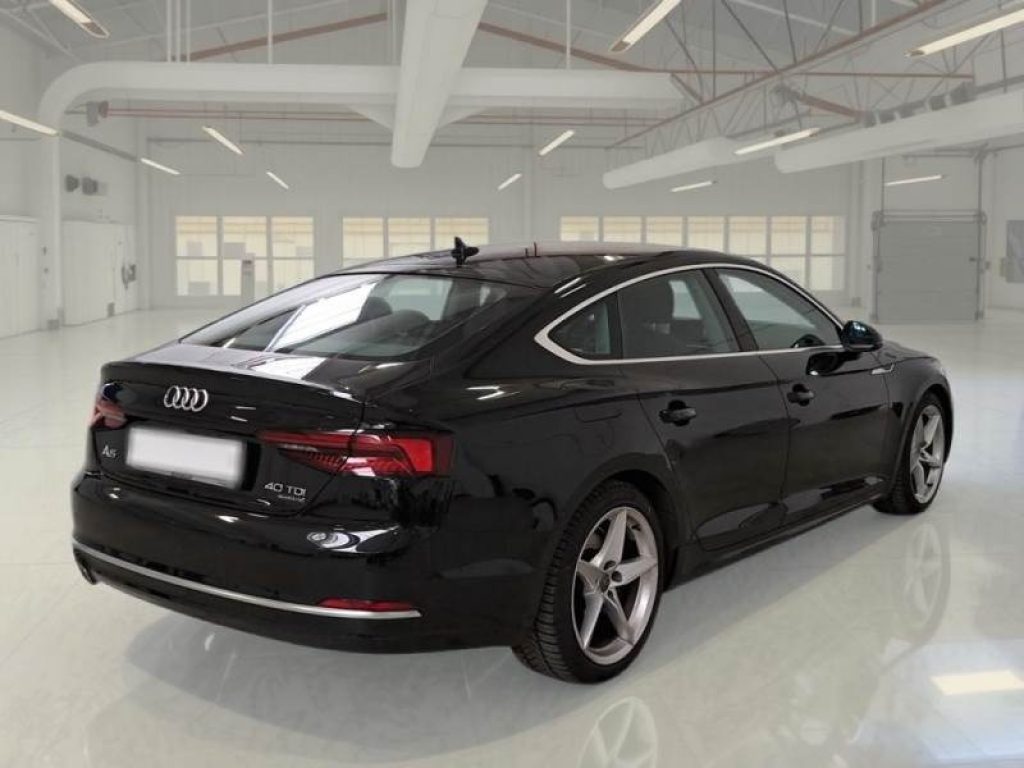 AUDI A5 SPB 40 TDI quattro S tronic Business Sport - 4