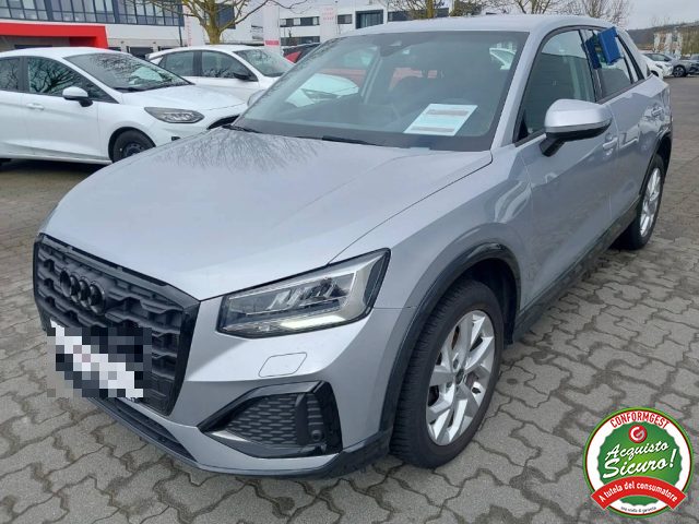AUDI Q2 Grigio metallizzato