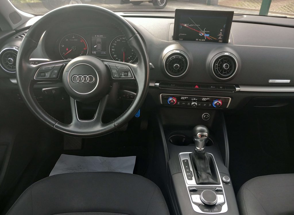 AUDI A3 SPORTBACK 5p 1.6 tdi Ambiente 110cv auto - 8