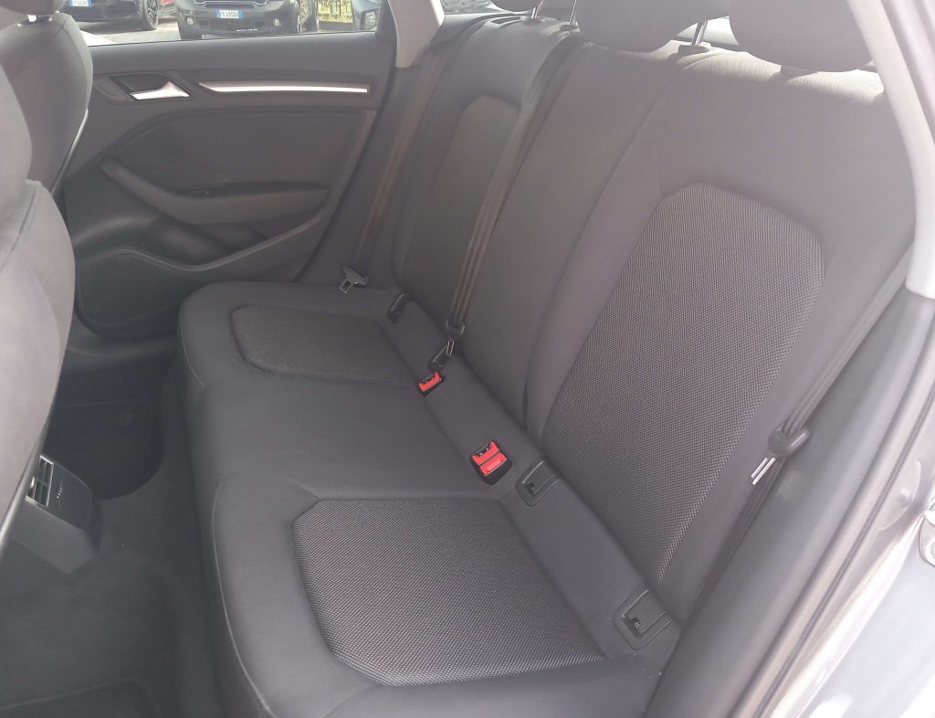 AUDI A3 SPORTBACK 5p 1.6 tdi Ambiente 110cv auto - 10