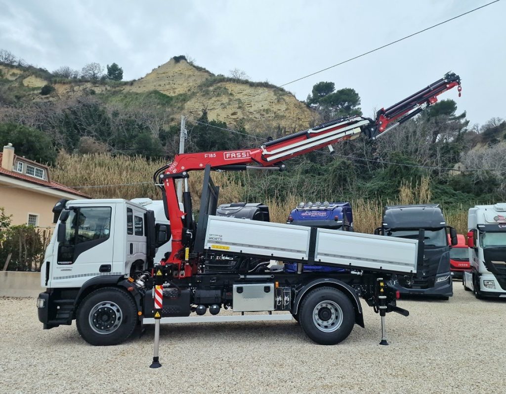 IVECO EUROCARGO 180E32 K NUOVO GRU da 23 m + RIBALTABILE - 25