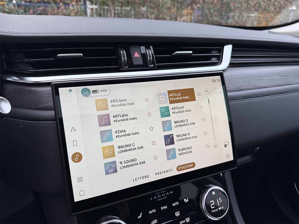 JAGUAR F-Pace 2.0d i4 mhev awd HSE TETTO TELECAMERA IVA ESPOSTA - 20