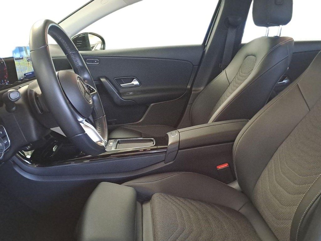 MERCEDES-BENZ A 180 d Automatic Advanced - 8