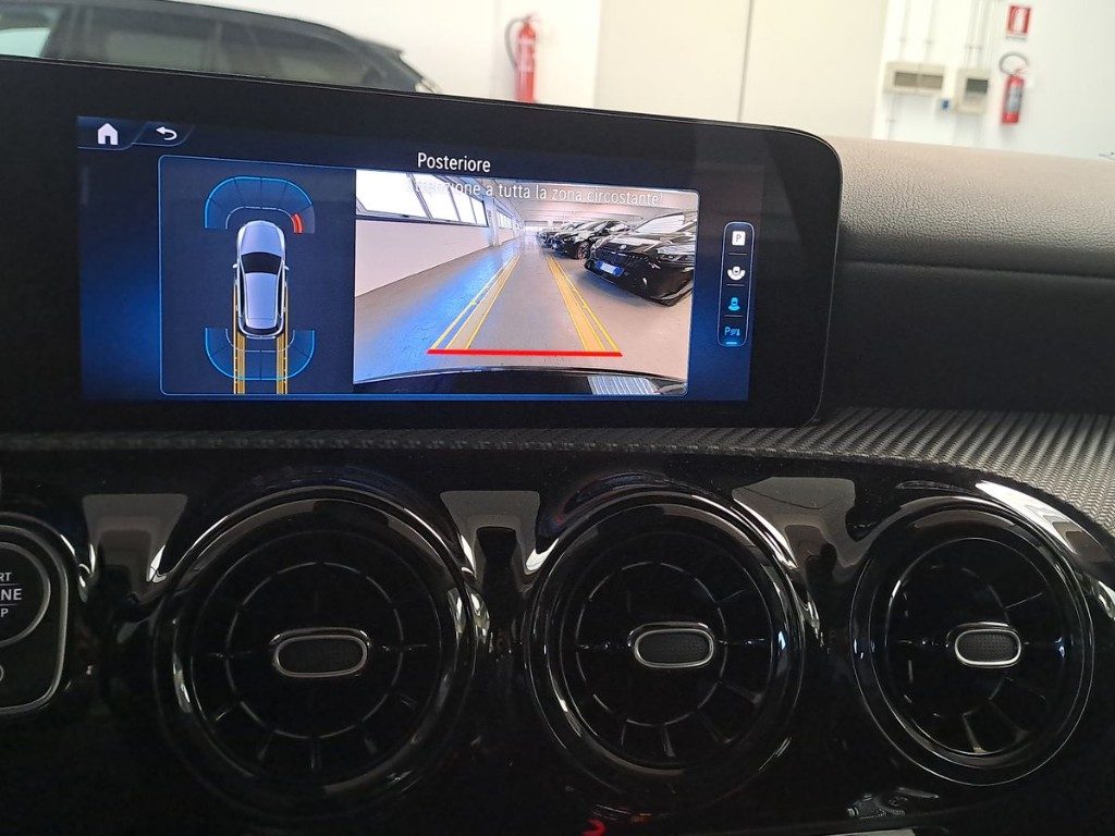 MERCEDES-BENZ A 180 d Automatic Advanced - 12