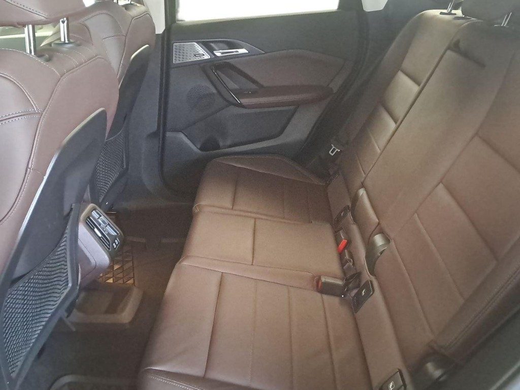 BMW X1 sDrive 18d Aut. + Tetto apr. - 12