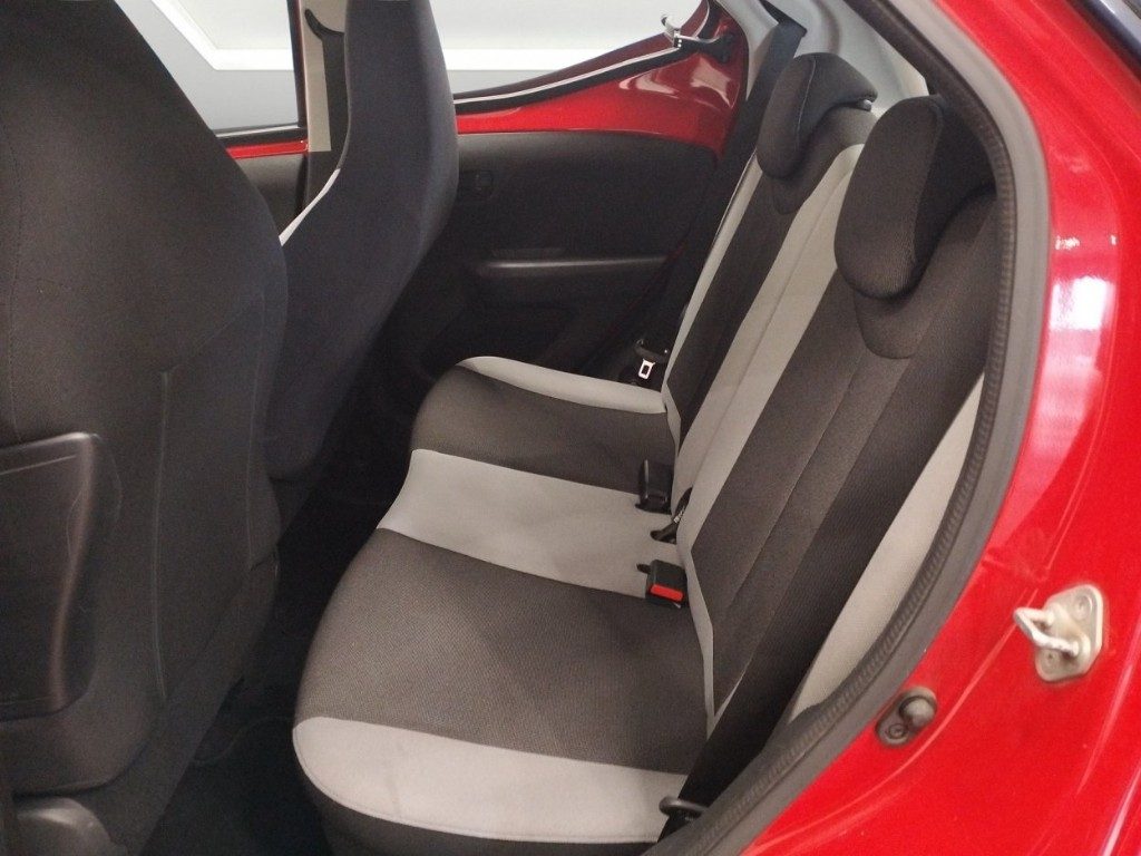 TOYOTA Aygo 1.0 VVT-i 69 CV 5 porte x-clusiv MMT - 9