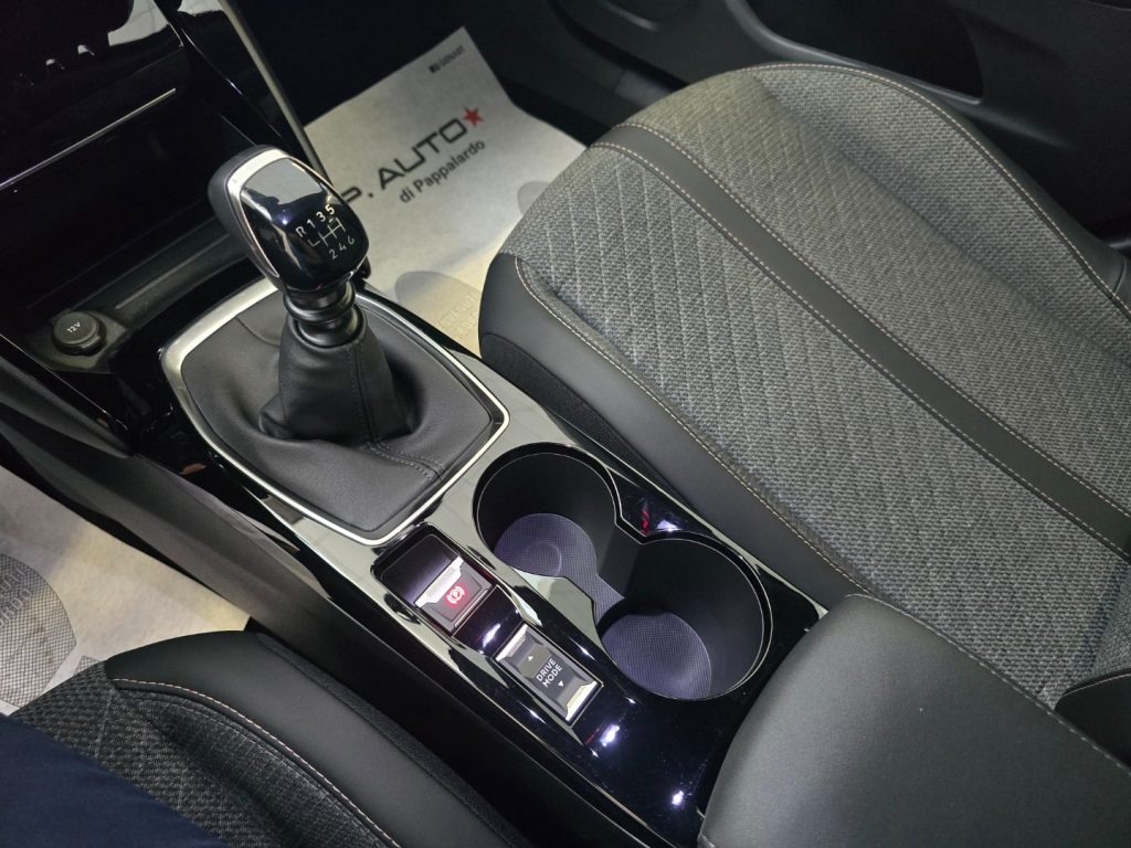 PEUGEOT 2008 PureTech 100 S&S Allure - 23