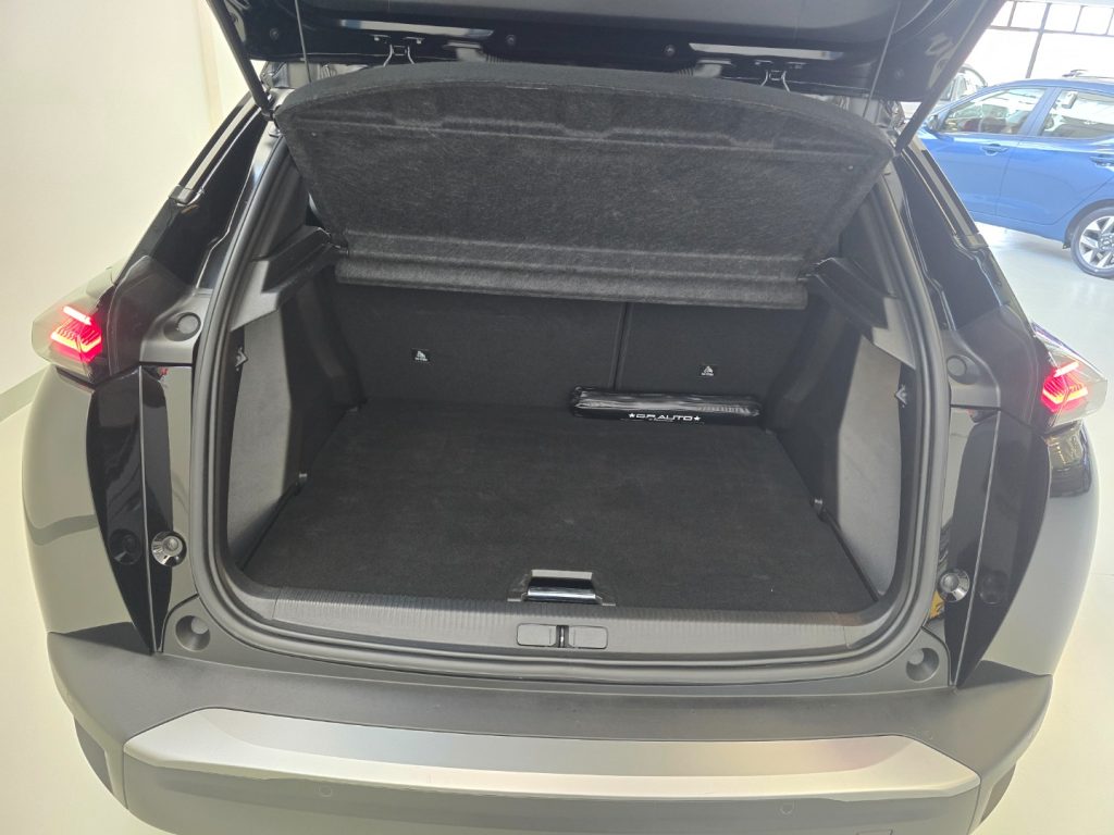 PEUGEOT 2008 PureTech 100 S&S Allure - 9