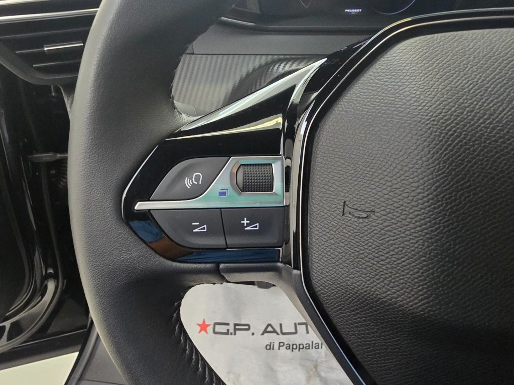 PEUGEOT 2008 PureTech 100 S&S Allure - 15