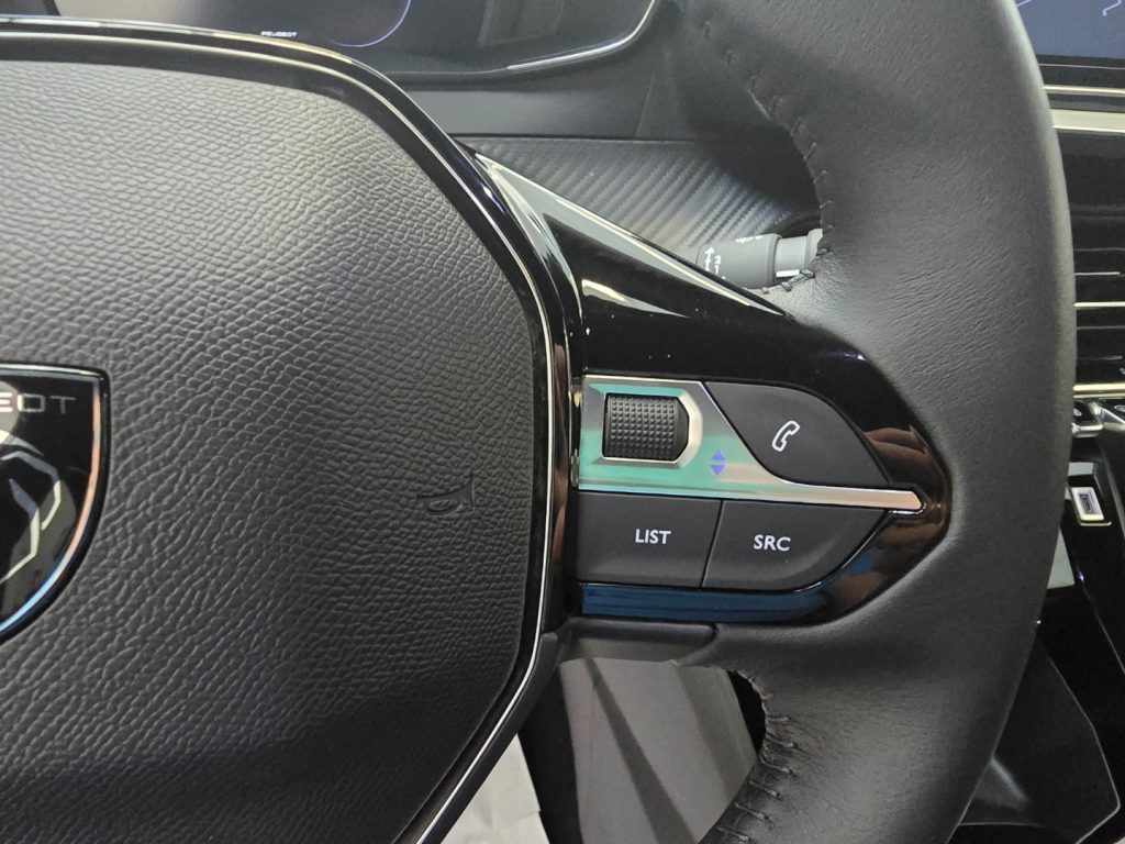 PEUGEOT 2008 PureTech 100 S&S Allure - 16