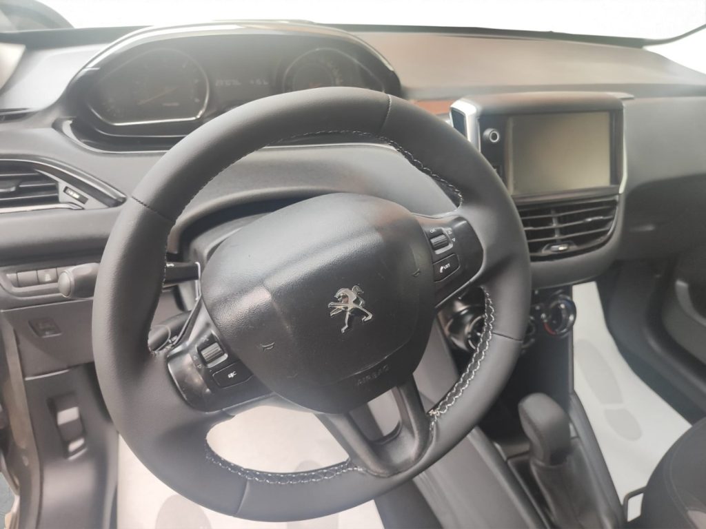 PEUGEOT 208 1.4 8V HDi 68CV 5p. Active - 5