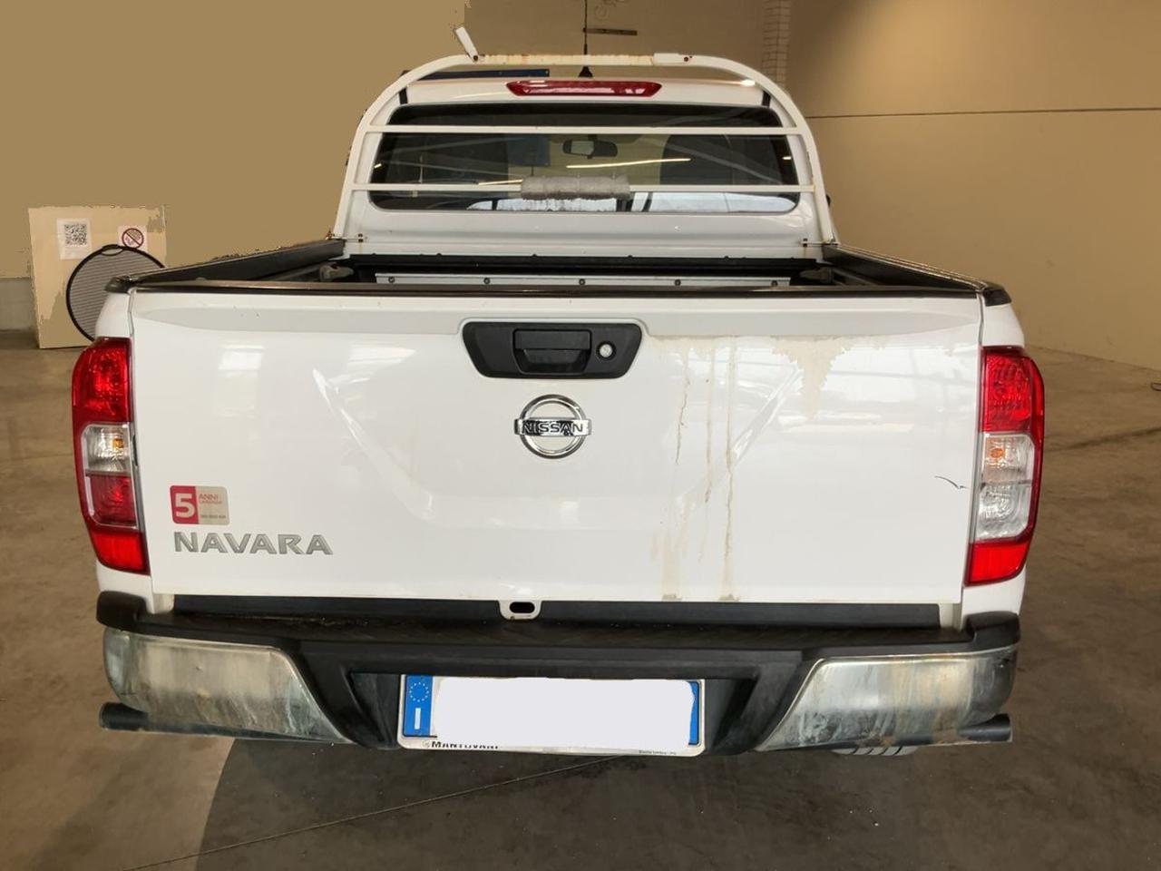 NISSAN Navara 2.3 dCi 4WD King Cab Acenta - 6