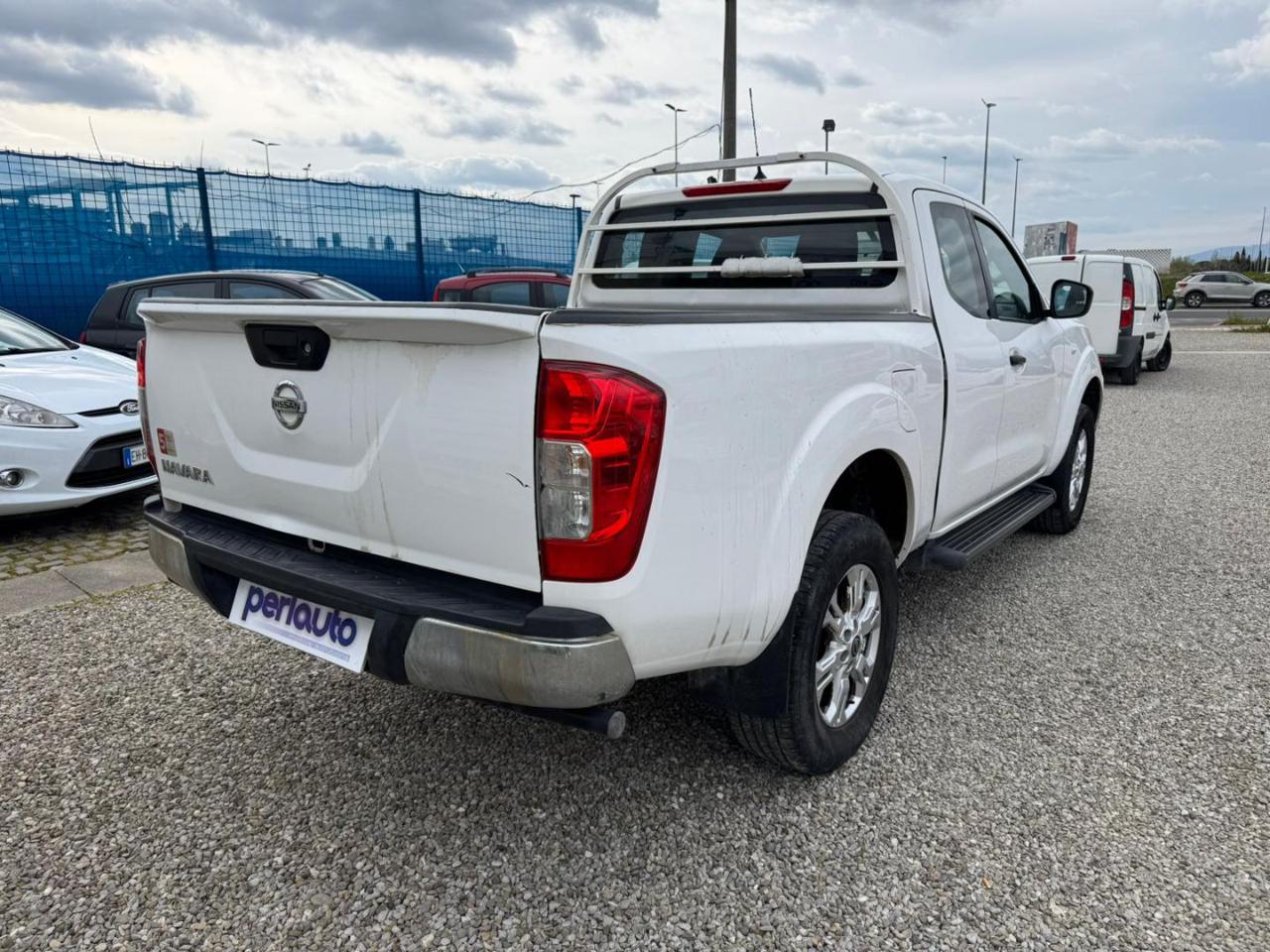 NISSAN Navara 2.3 dCi 4WD King Cab Acenta - 6
