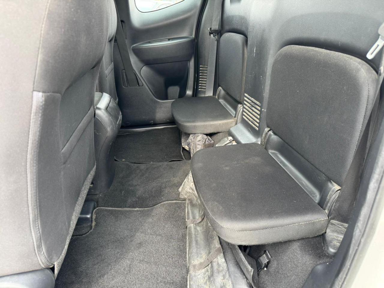 NISSAN Navara 2.3 dCi 4WD King Cab Acenta - 13