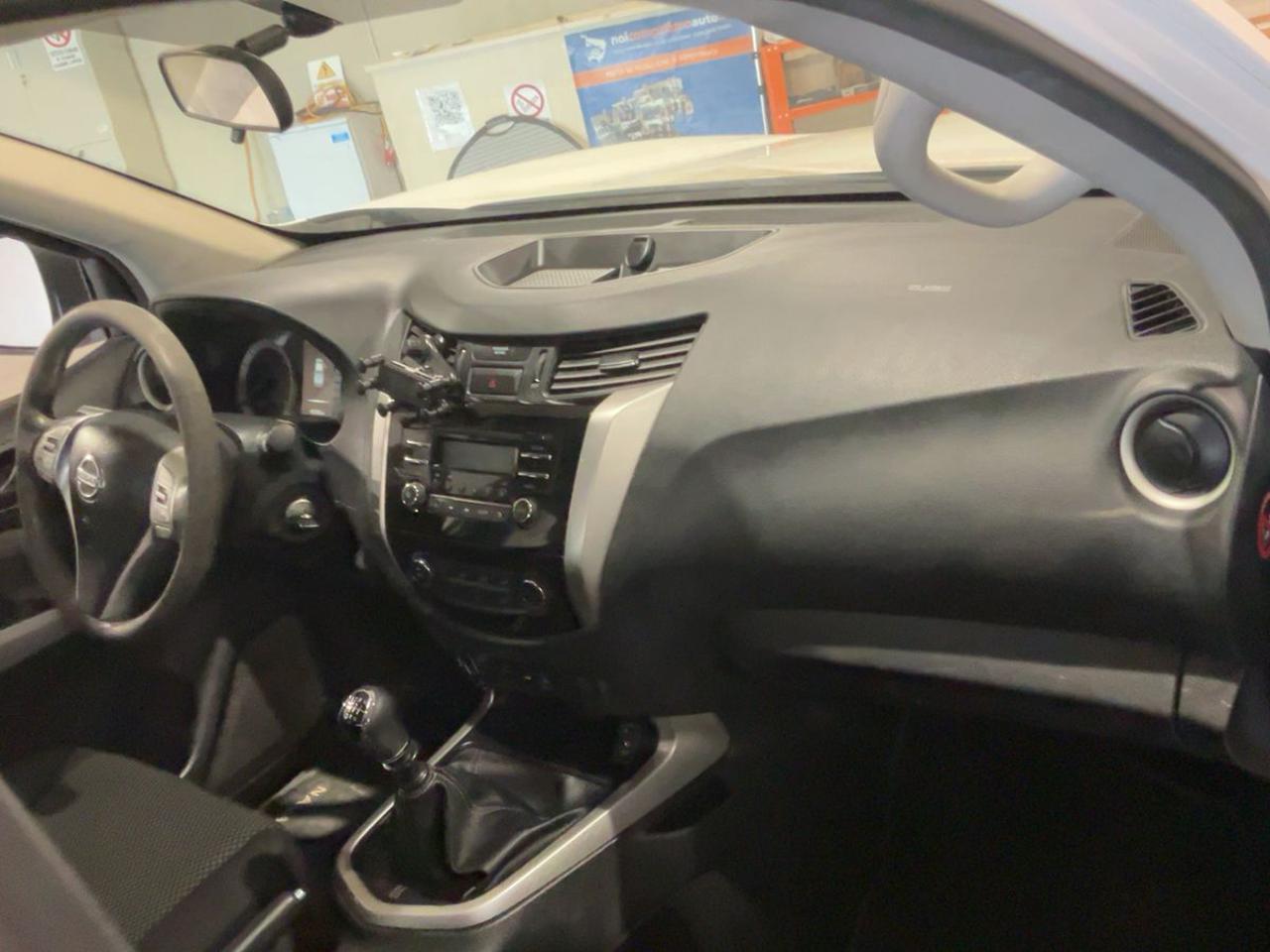 NISSAN Navara 2.3 dCi 4WD King Cab Acenta - 8