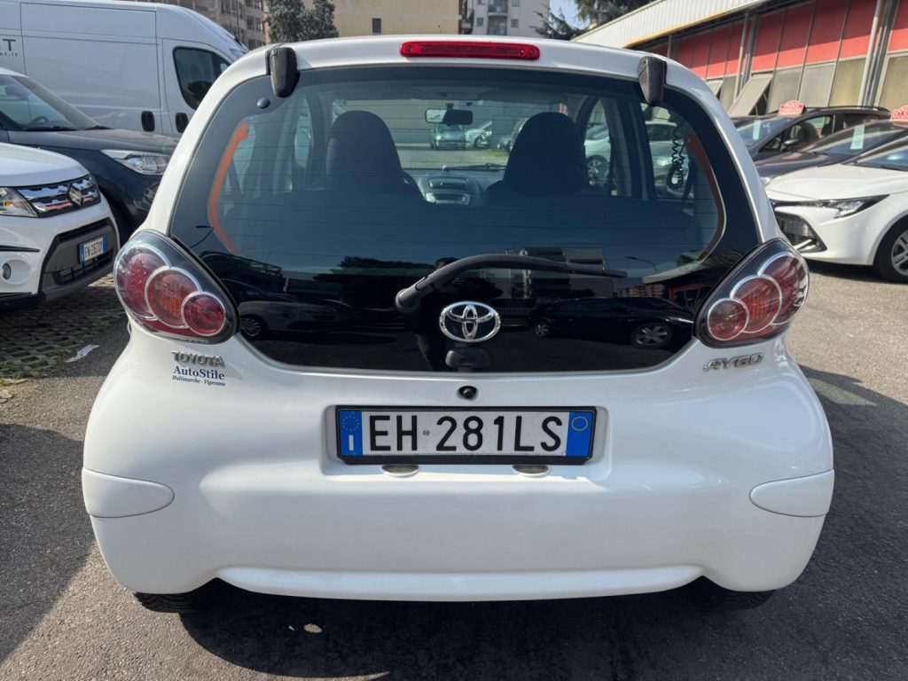 TOYOTA Aygo 1.0 12V VVT-i 5 porte Now - 7