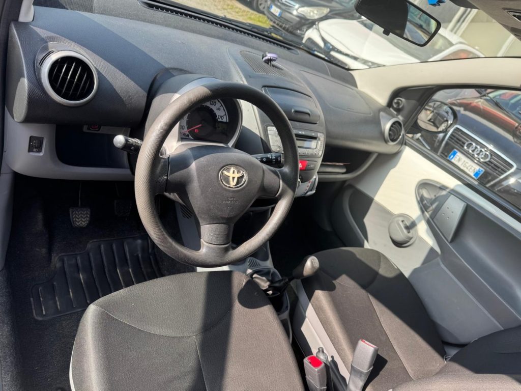 TOYOTA Aygo 1.0 12V VVT-i 5 porte Now - 10