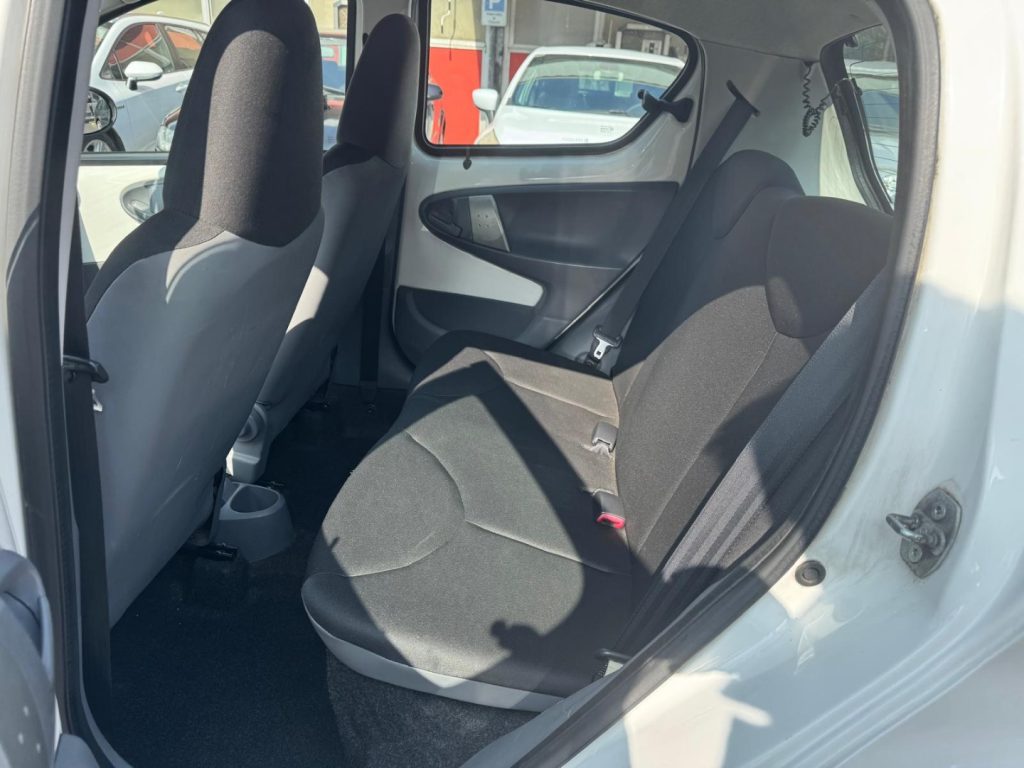 TOYOTA Aygo 1.0 12V VVT-i 5 porte Now - 13