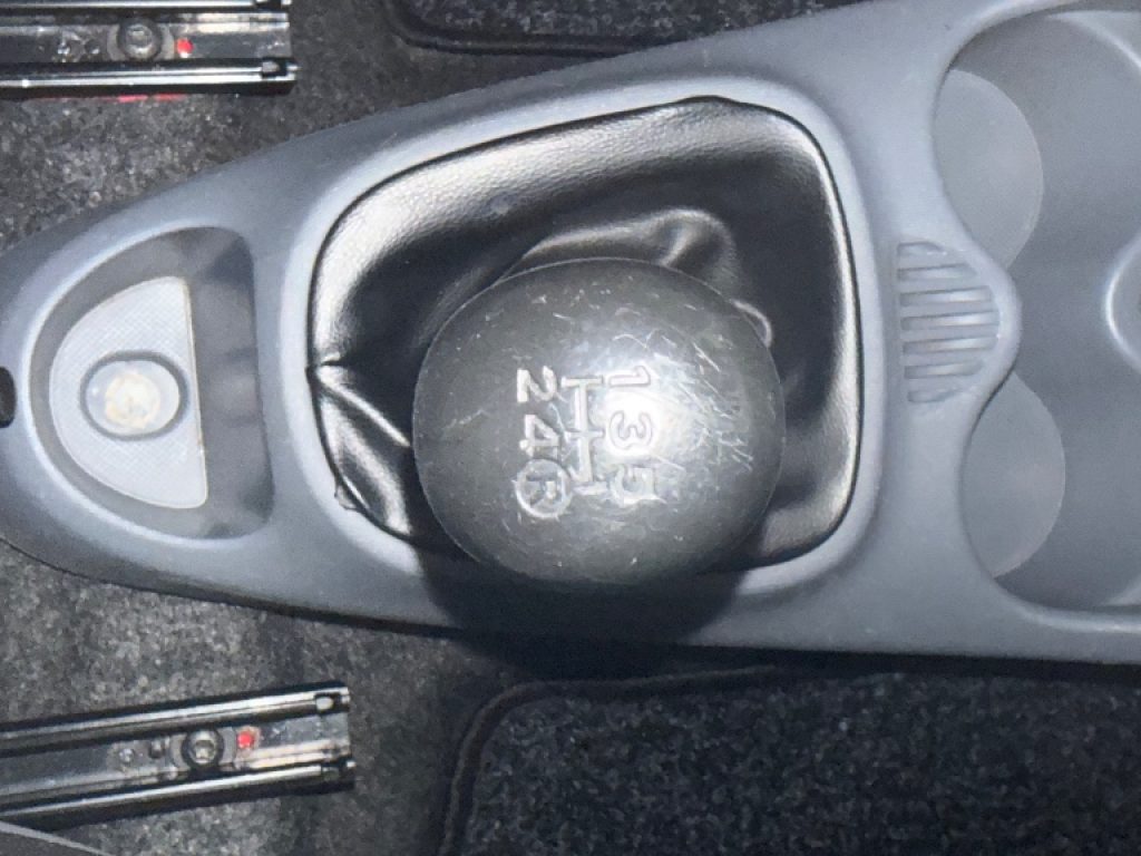 PEUGEOT 107 1.0 68CV 5p. Desir - 11