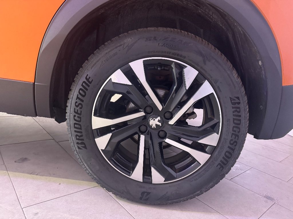 PEUGEOT 2008 BlueHDi 110 S&S GT - 15