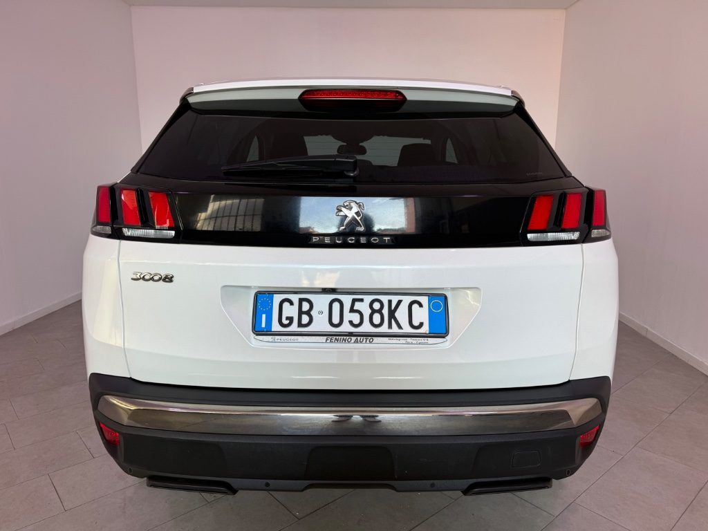 PEUGEOT 3008 PureTech Turbo 130 S&S Allure - 11
