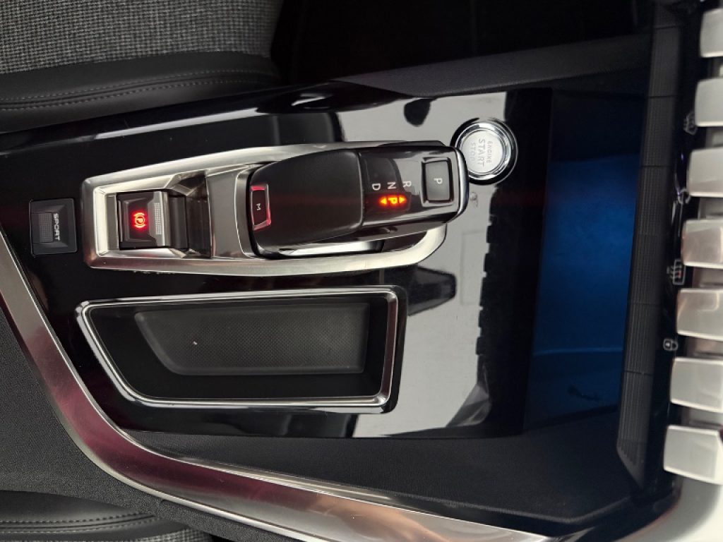 PEUGEOT 3008 PureTech Turbo 130 S&S Allure - 15