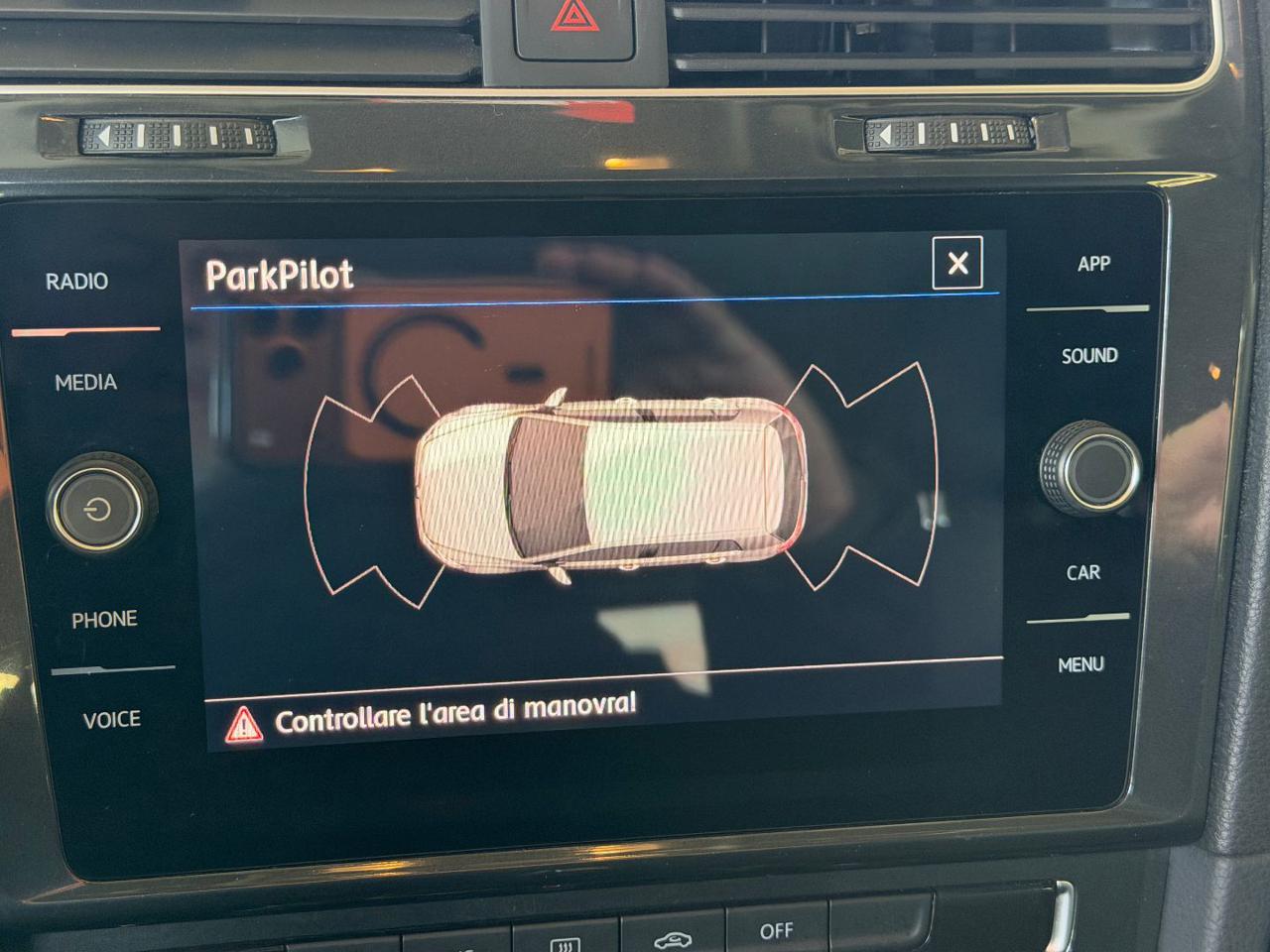 VOLKSWAGEN Golf 2.0 TDI DSG 5p. Business BlueMotion Technology - 25