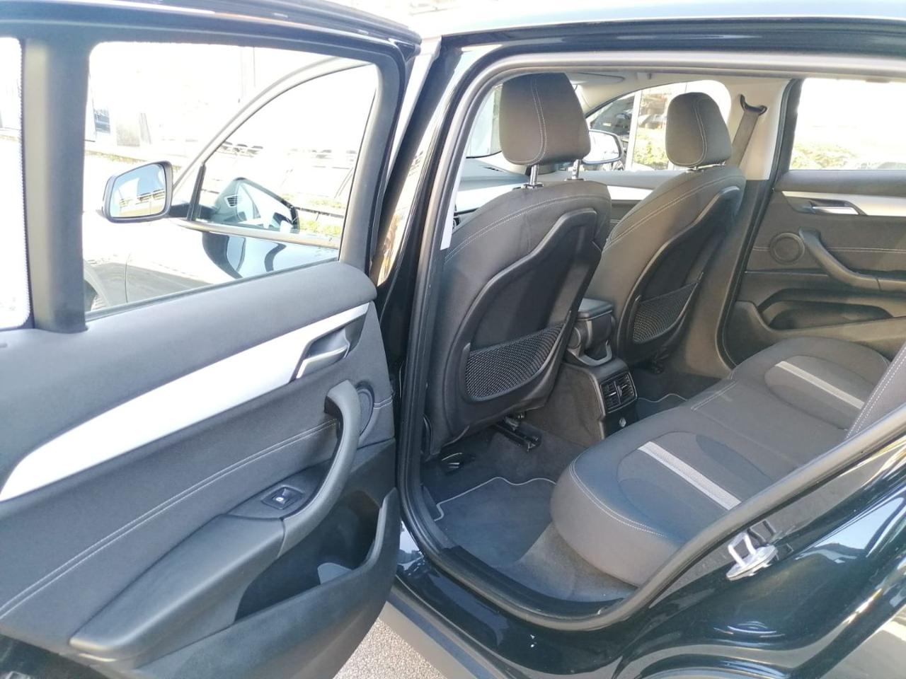 BMW X2 sDrive18d Business-X - 26