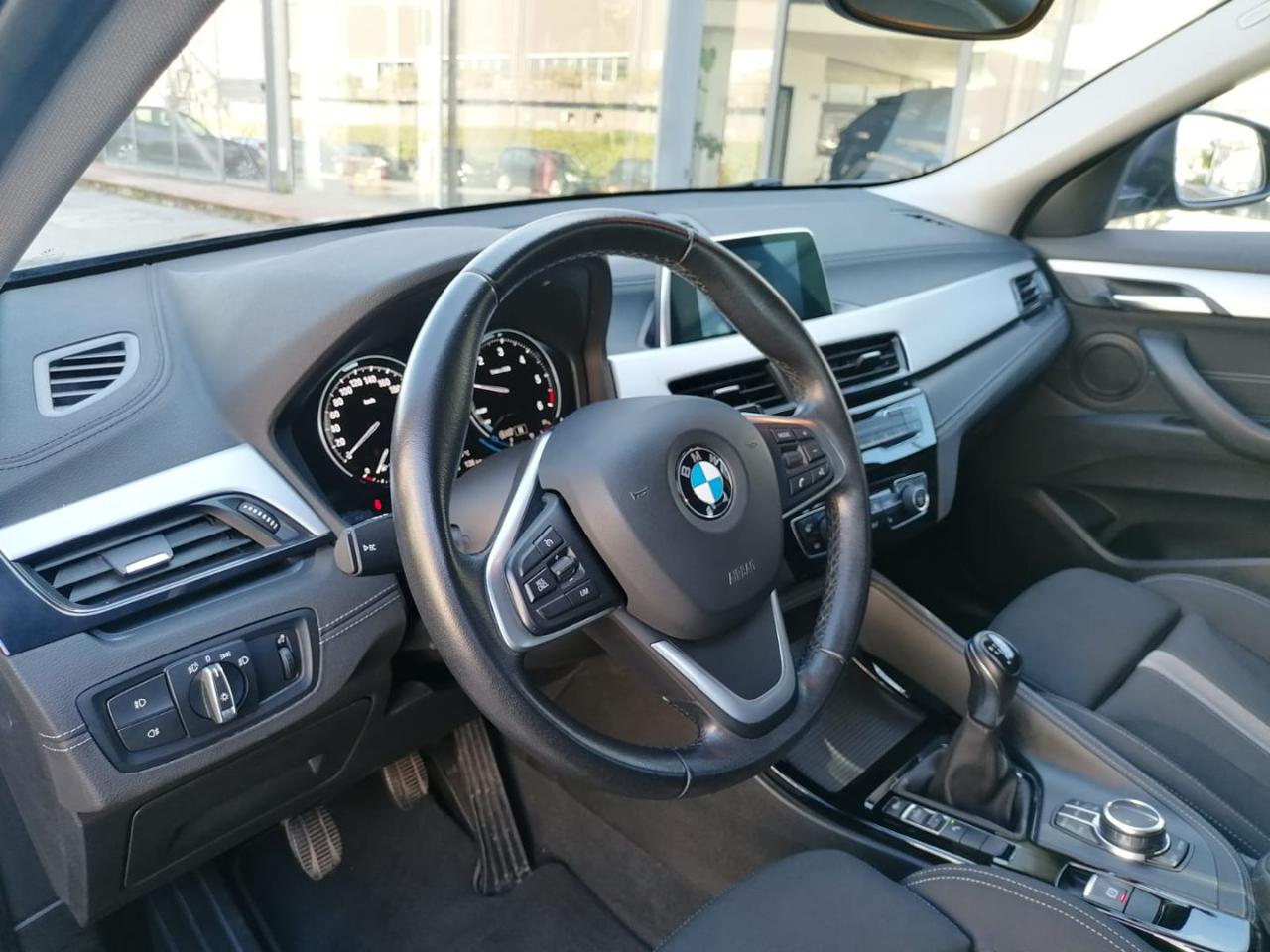 BMW X2 sDrive18d Business-X - 28