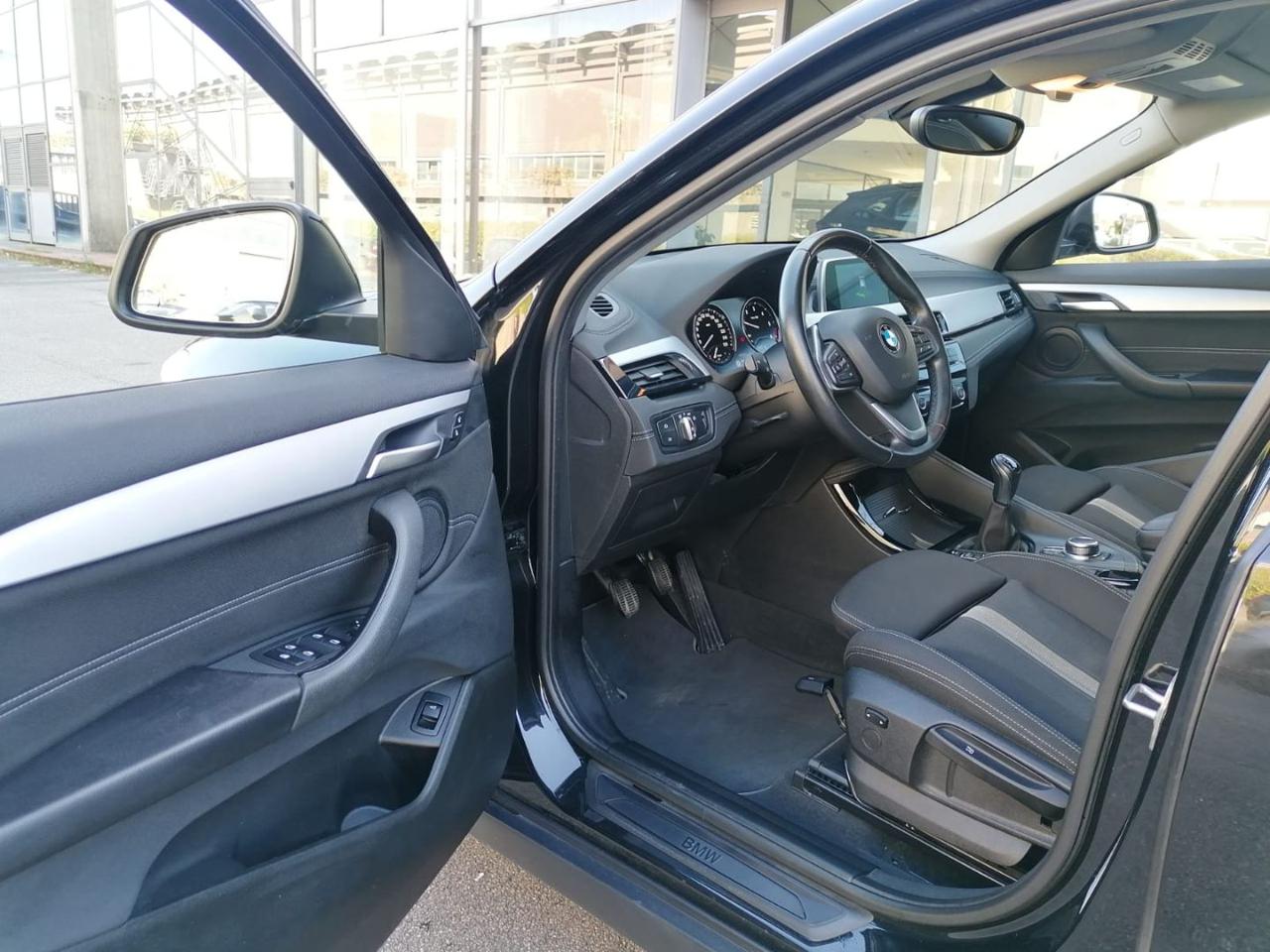 BMW X2 sDrive18d Business-X - 29