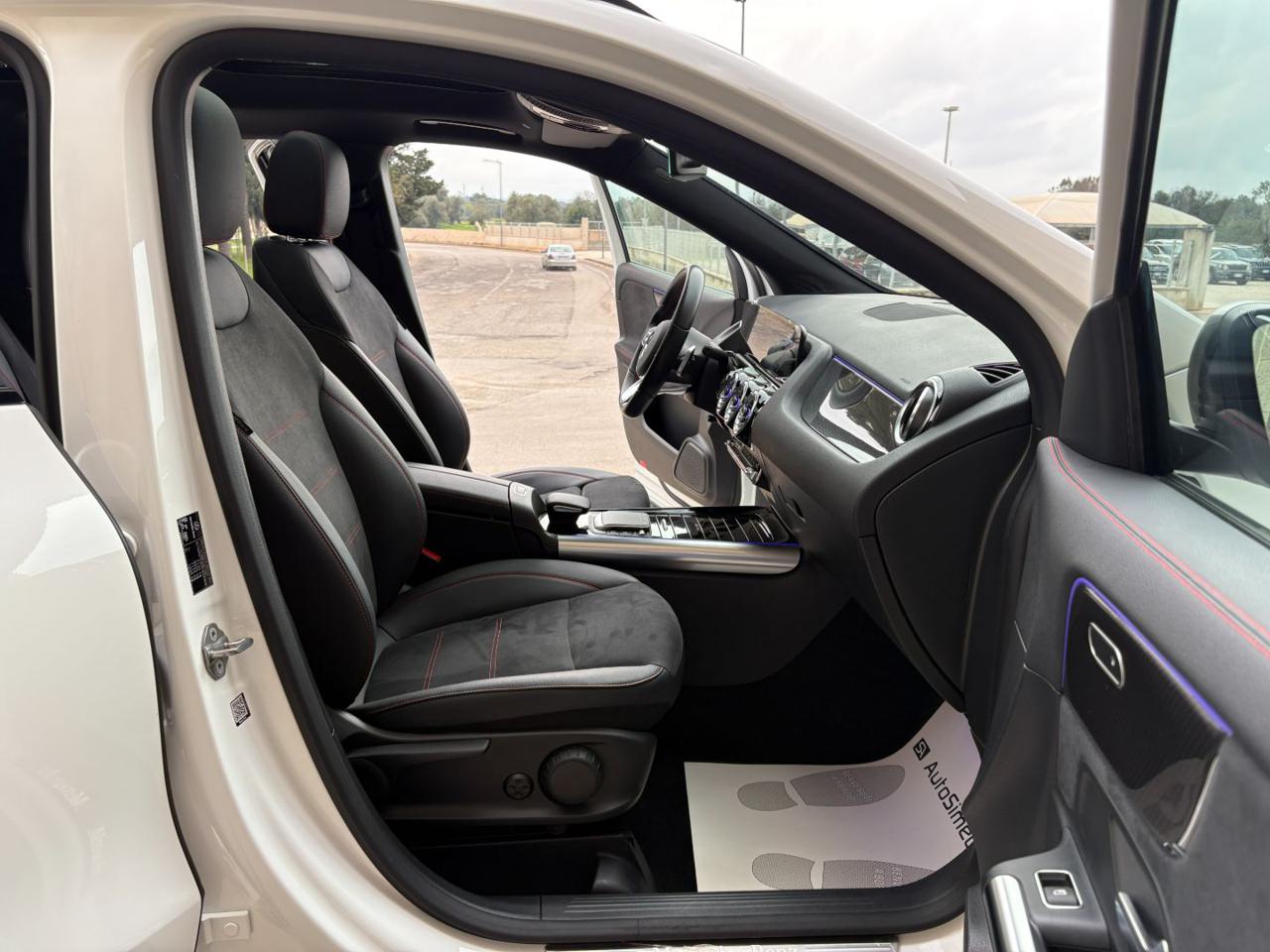 MERCEDES-BENZ GLA 200 d Automatic Premium Amg TETTO-PACK NIGHT - 12