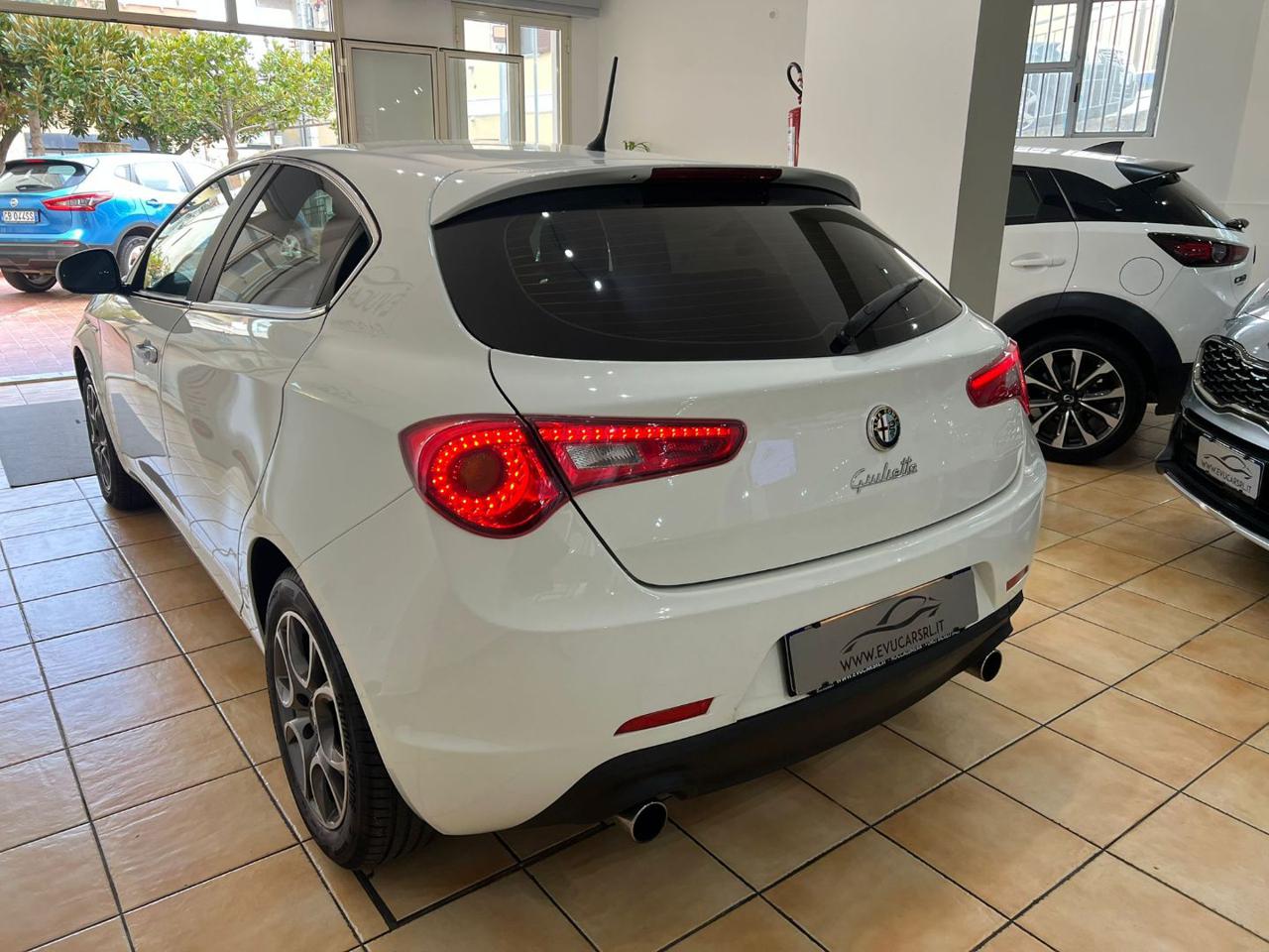 ALFA ROMEO Giulietta 2.0 JTDm-2 170 CV Distinctive - 10