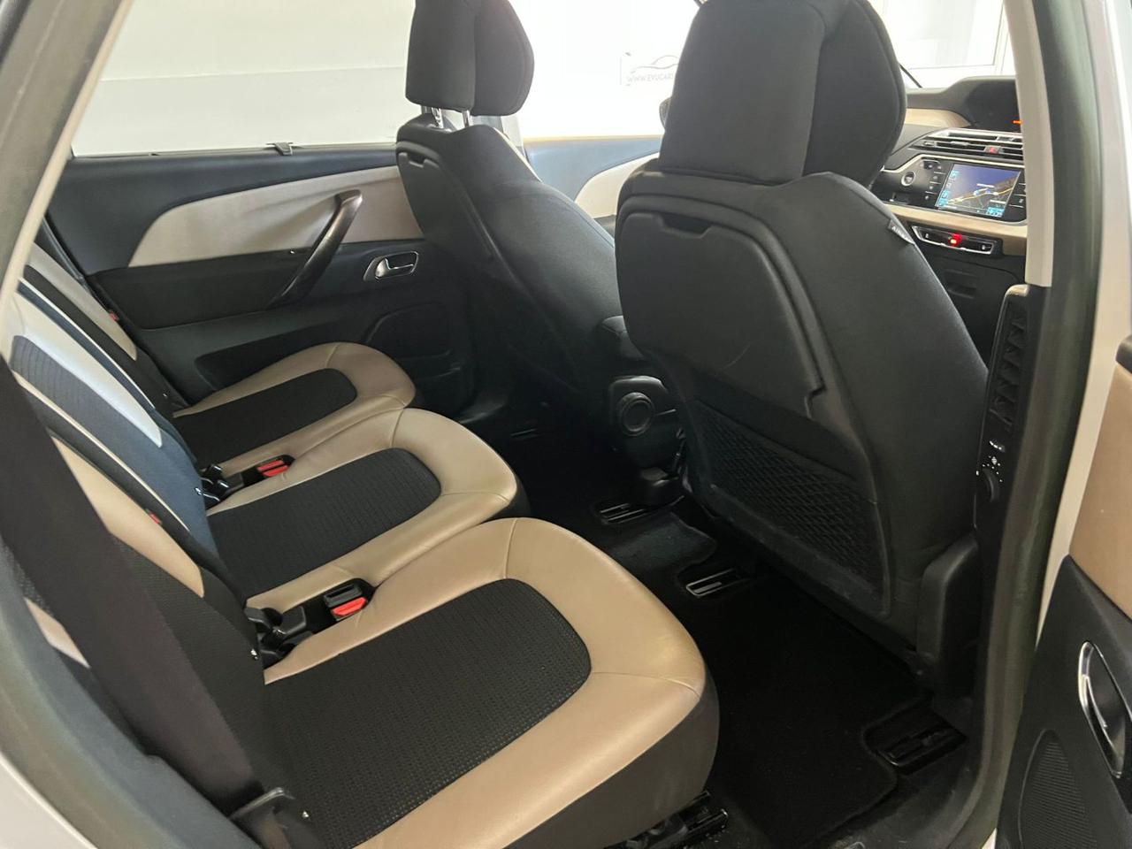 CITROEN C4 Picasso 1.6 e-HDi 115 ETG6 Exclusive - 15