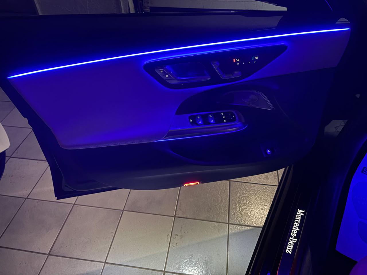 MERCEDES-BENZ E 300 de hybrid EQ 4Matic AMG Line Premium. - 54