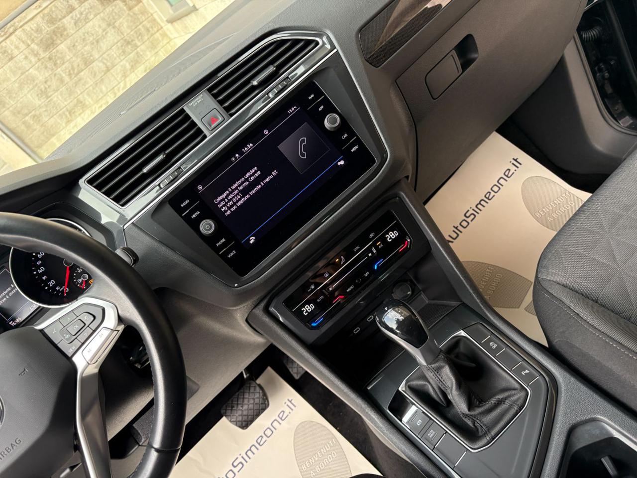 VOLKSWAGEN Tiguan 2.0 TDI 150 CV SCR DSG Life - 19