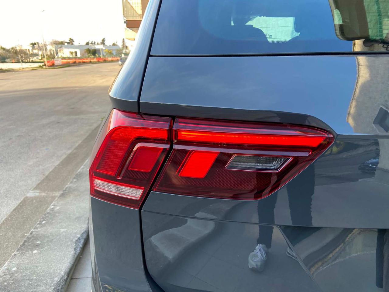 VOLKSWAGEN Tiguan 2.0 TDI 150 CV SCR DSG Life - 22