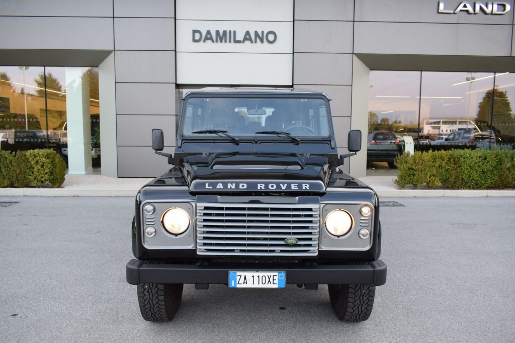 LAND ROVER Defender Defender 110 2.4 TD4 Station Wagon - 2