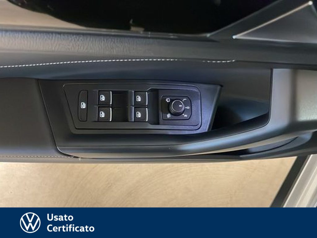 VOLKSWAGEN T-Roc 1.5 tsi r-line - 15