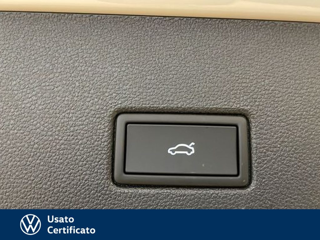 VOLKSWAGEN T-Roc 1.5 tsi r-line - 19