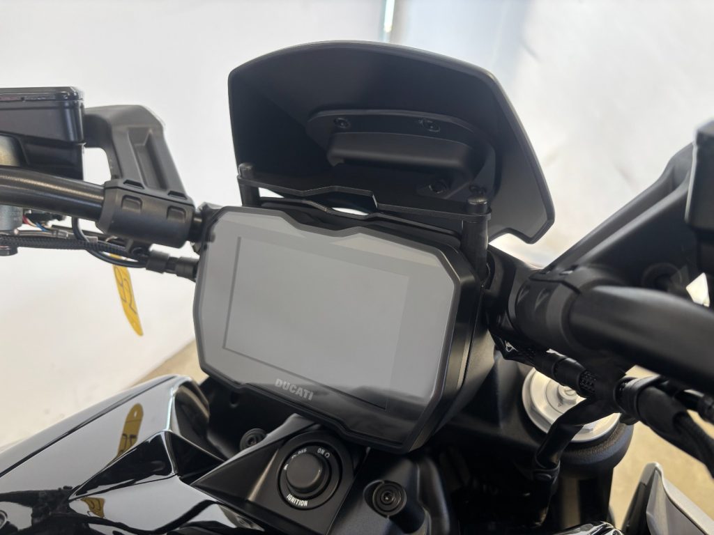 DUCATI Diavel V4 BLACK - 14